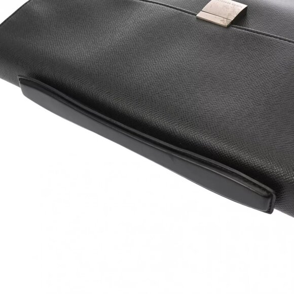 LOUIS VUITTON Taiga Ardoise M30772 bag - Picture 2 of 12